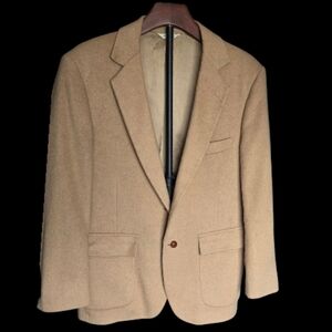Camel Hair Blazer By Christopher Hayes Size 42